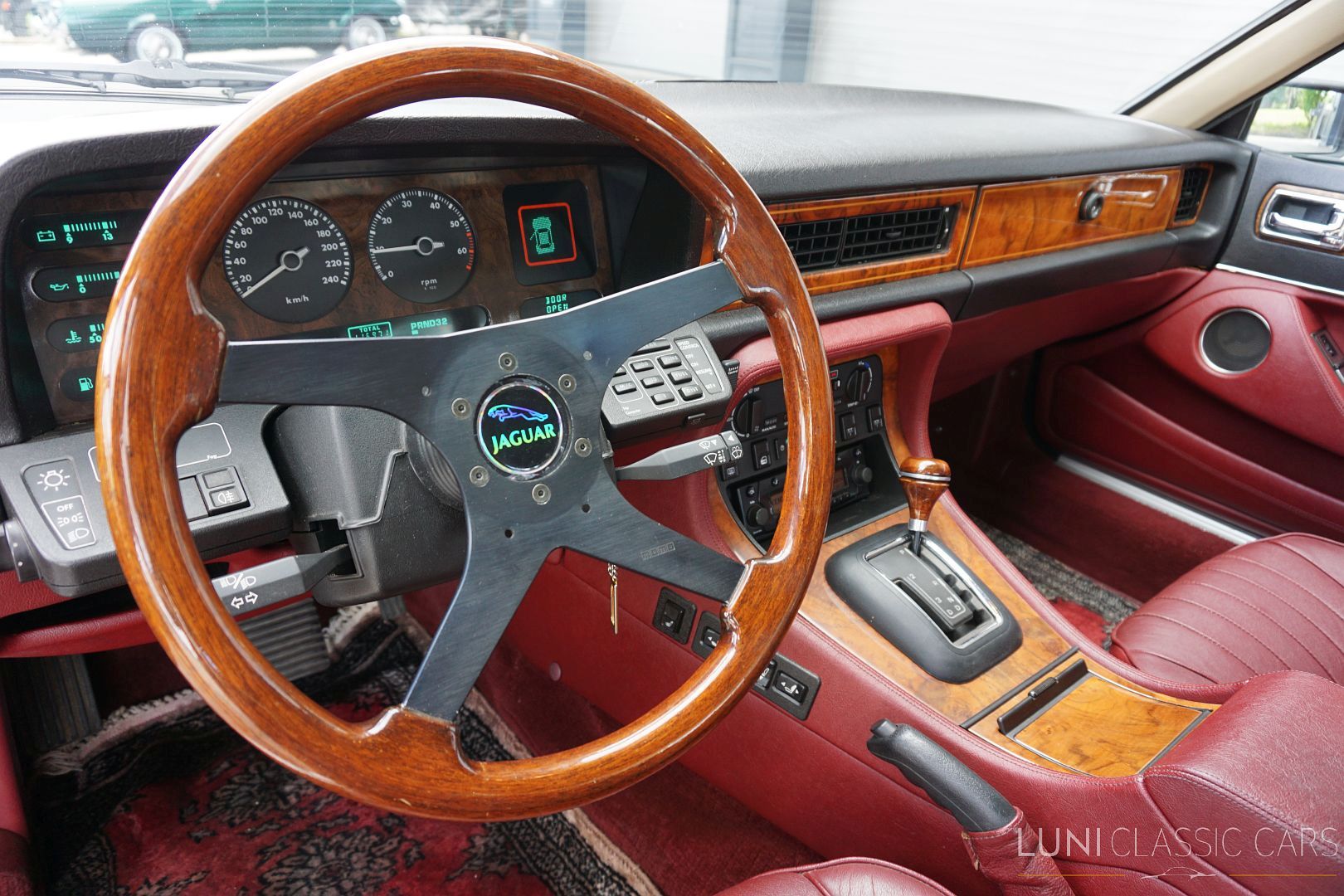 Jaguar XJ40 Sovereign 3.6