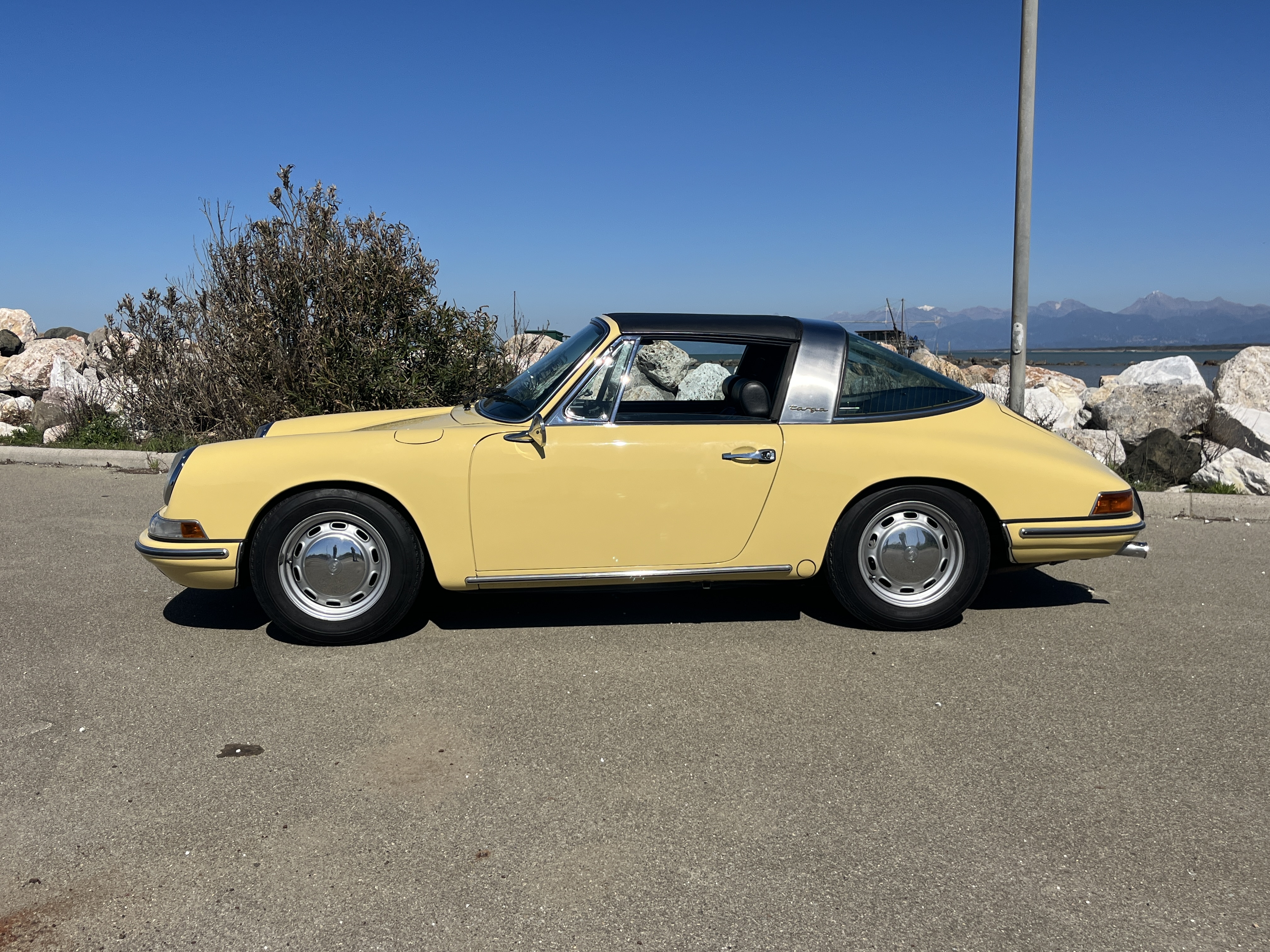 Porsche 911 2.0 L Targa Sportomatic