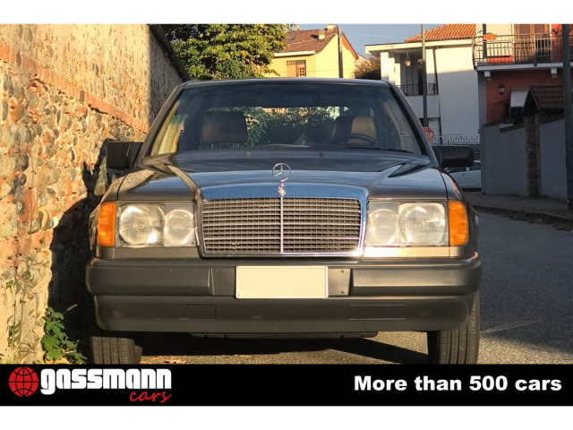 Mercedes Benz 200 Limousine W124 