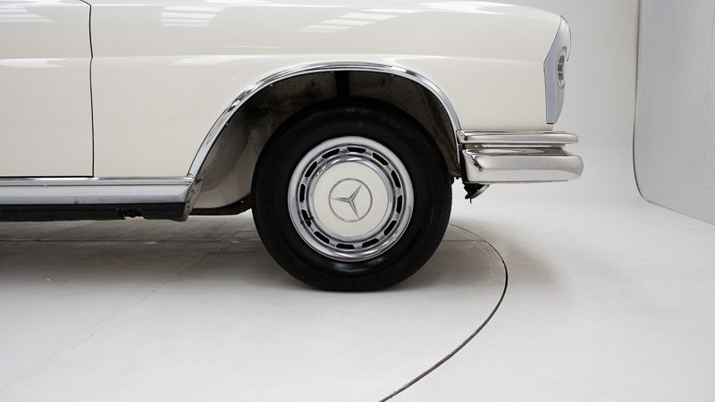 Mercedes Benz 280 SE \'68 