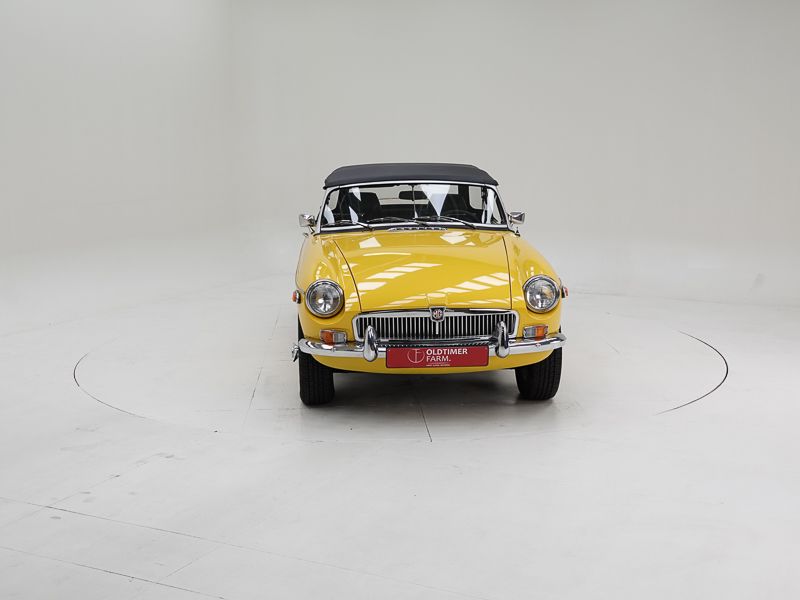 MG B \'78 