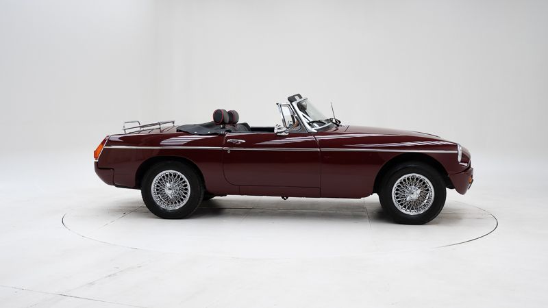 MG B \'75 