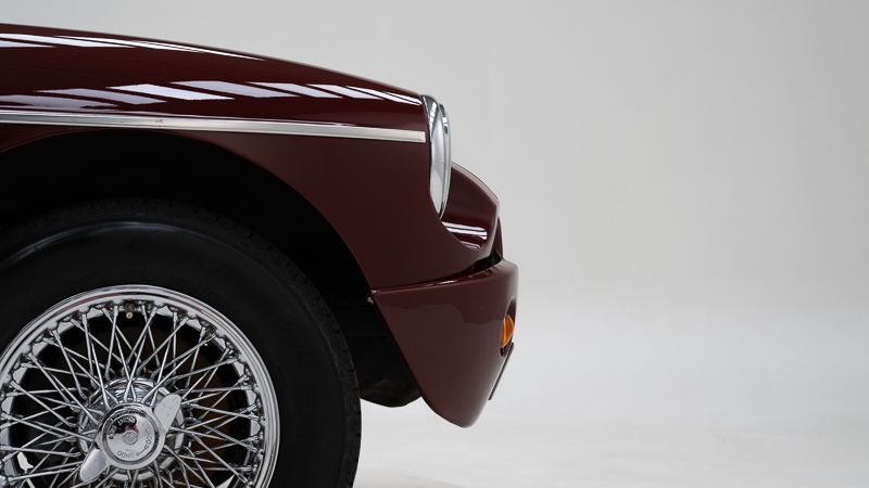 MG B \'75 