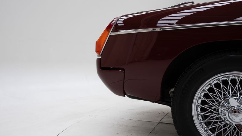 MG B \'75 