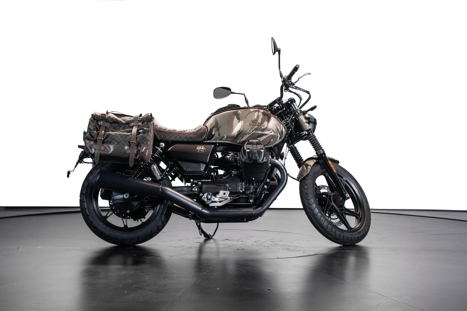 Moto Guzzi V7 Stone Gucci Palace 04/50 