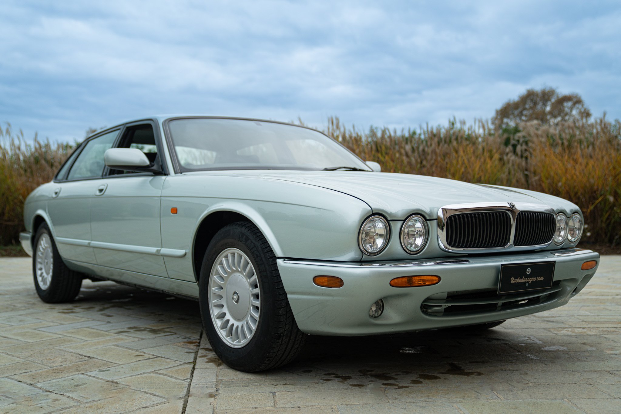 Jaguar XJ8 3.2 