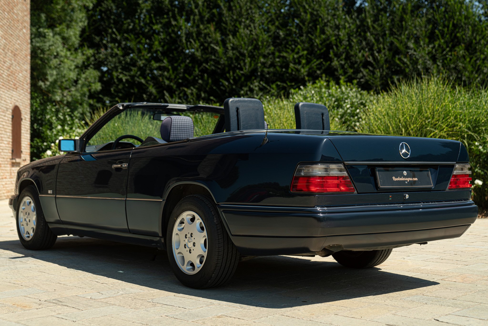 Mercedes Benz CE 200 CABRIO 