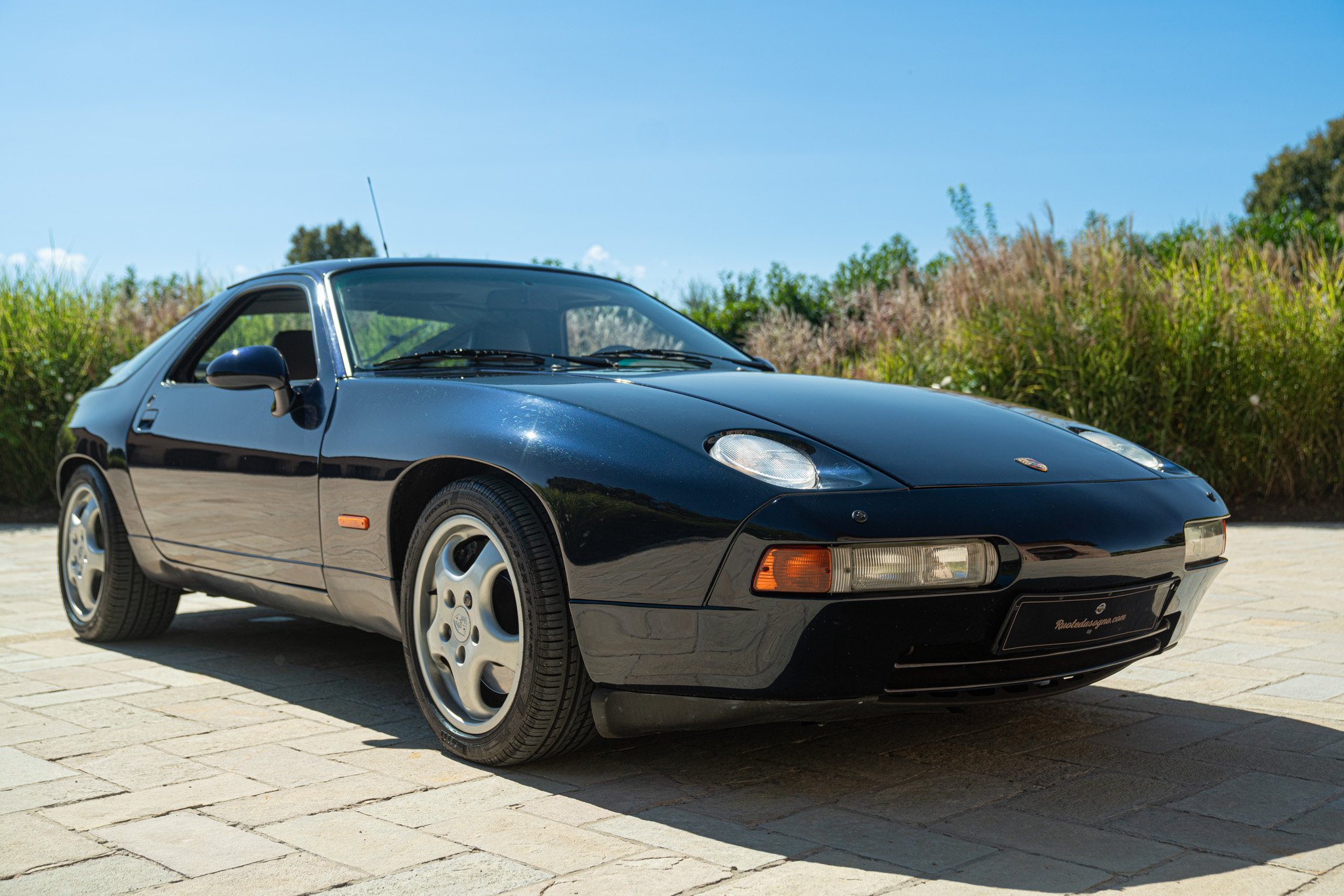 Porsche 928 GTS 