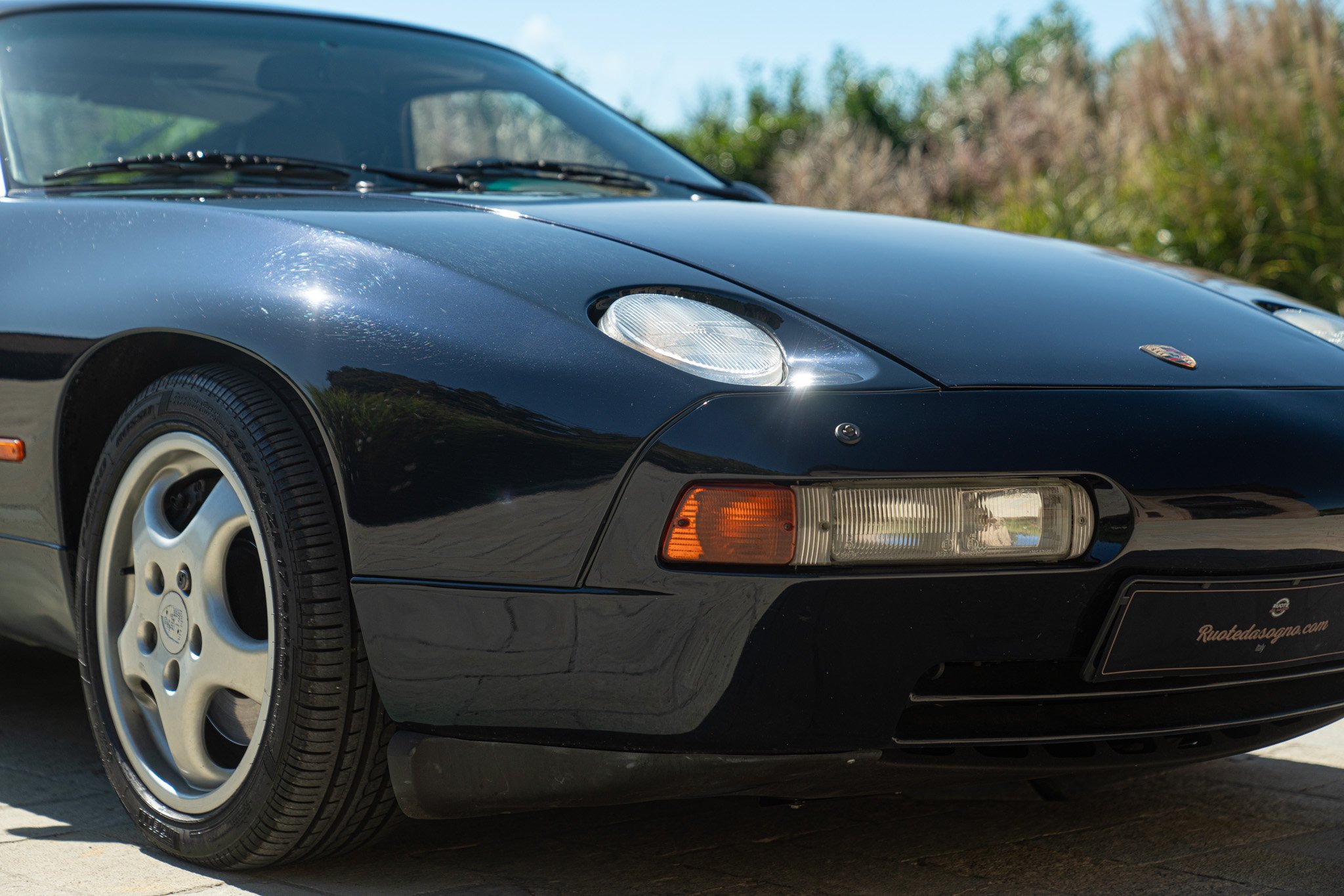 Porsche 928 GTS 