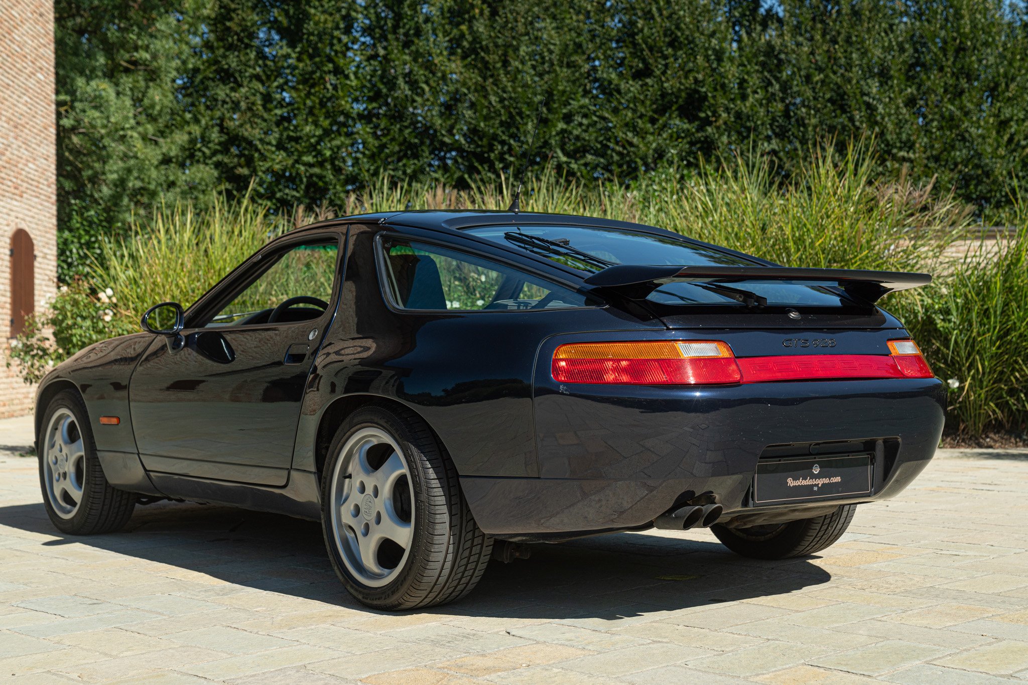 Porsche 928 GTS 