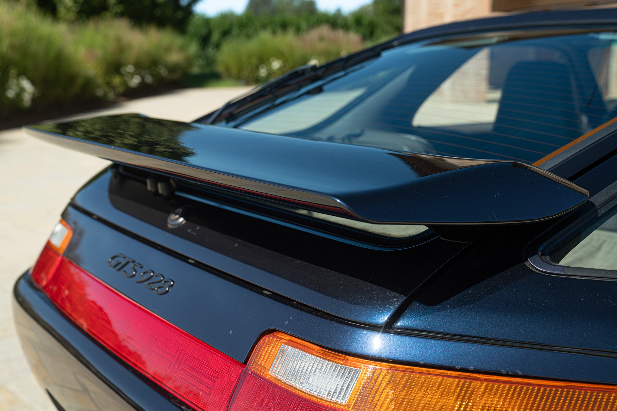 Porsche 928 GTS 