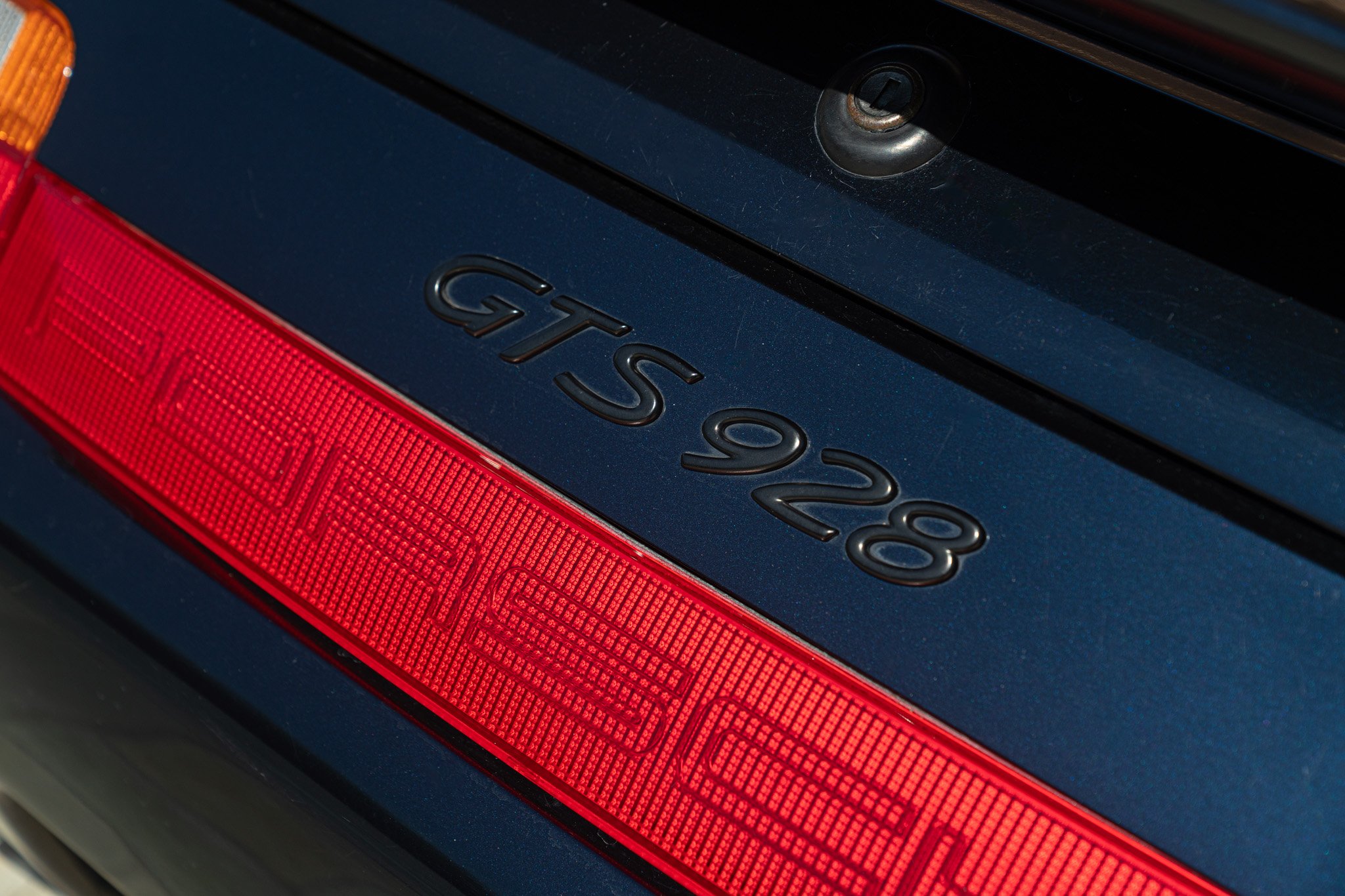 Porsche 928 GTS 