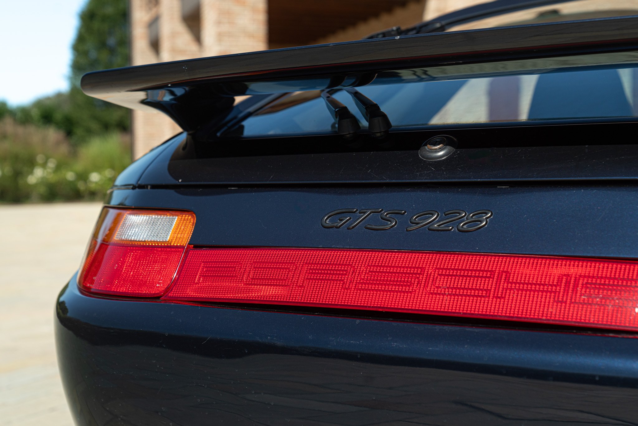Porsche 928 GTS 