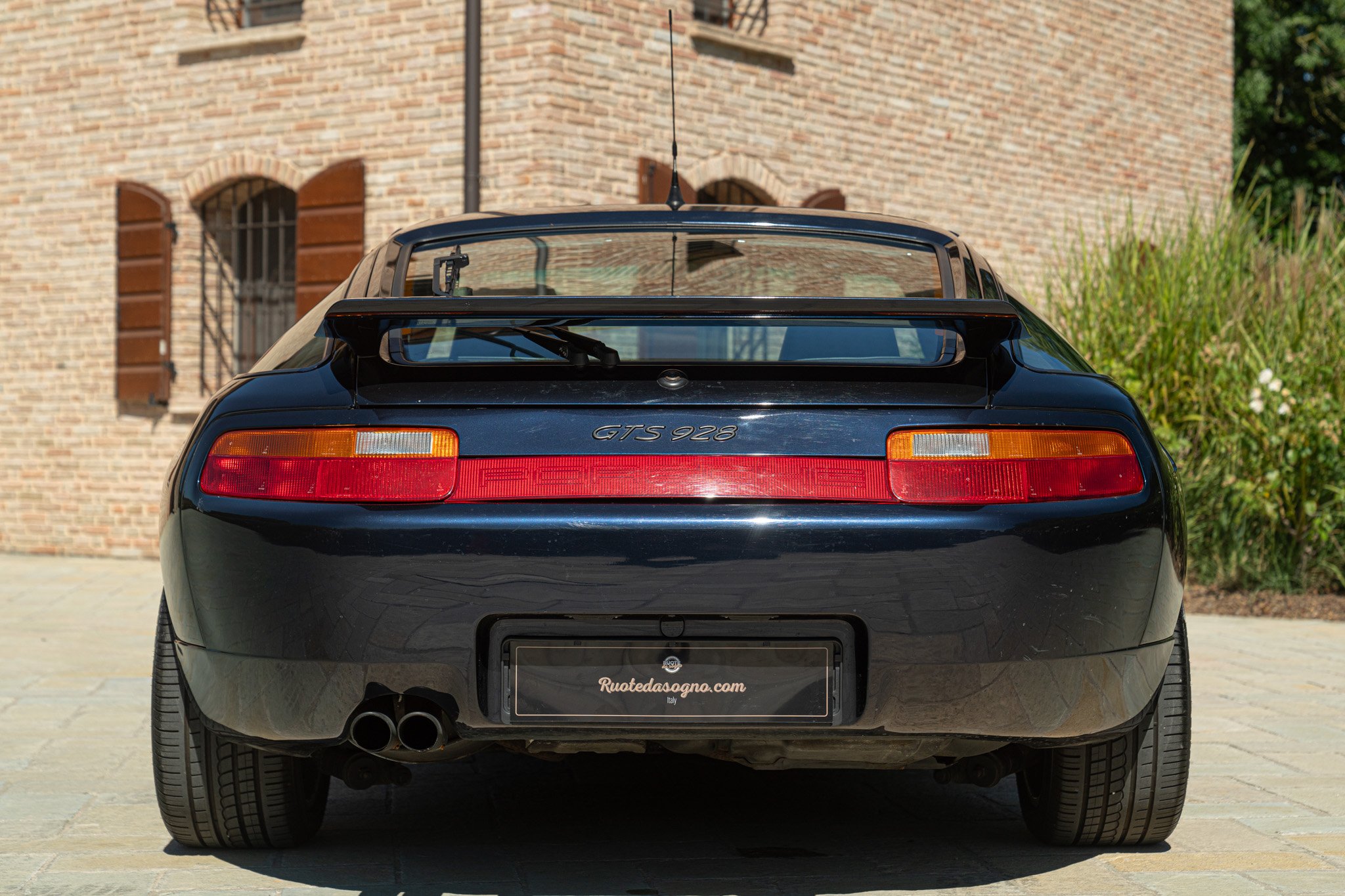 Porsche 928 GTS 