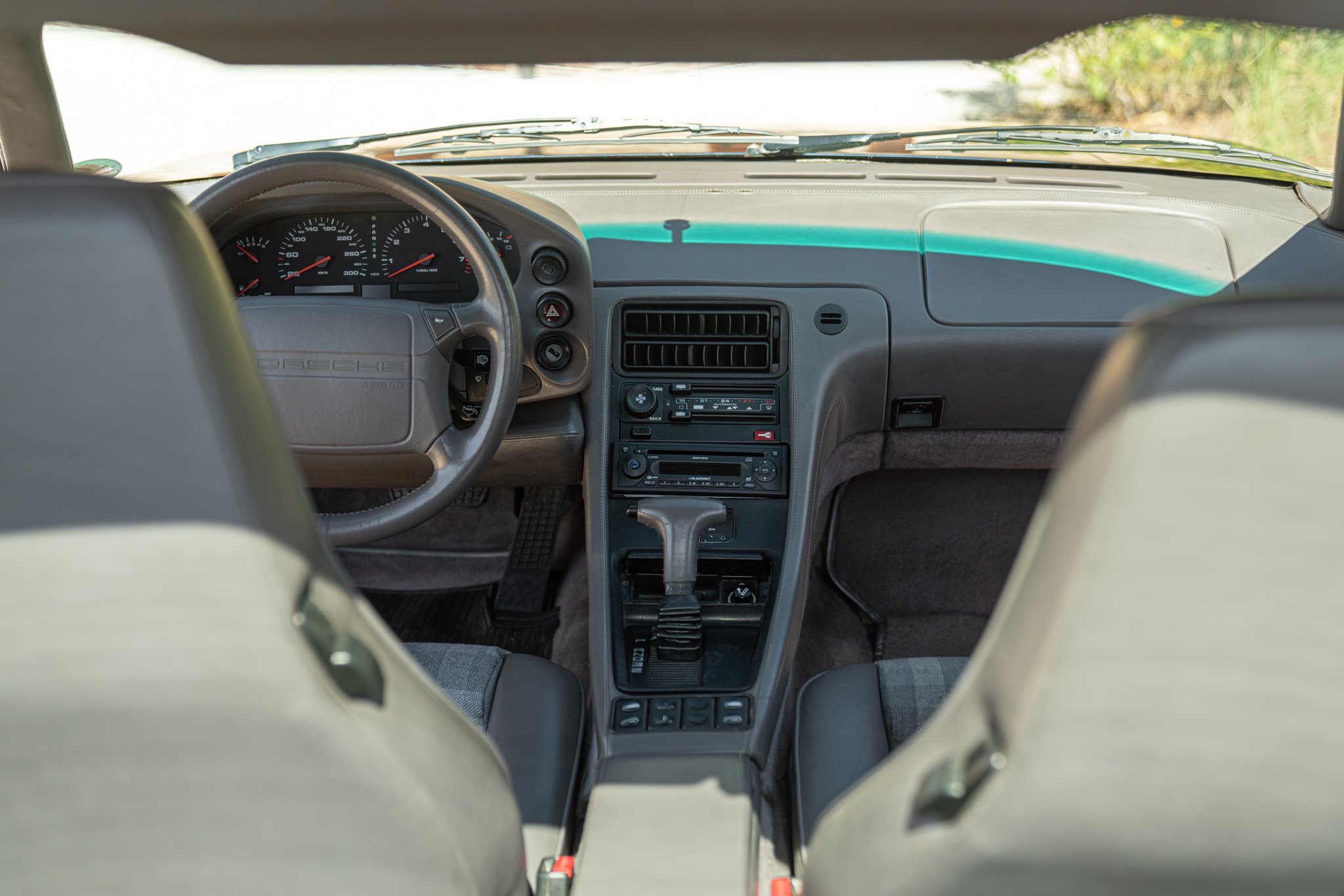 Porsche 928 GTS 