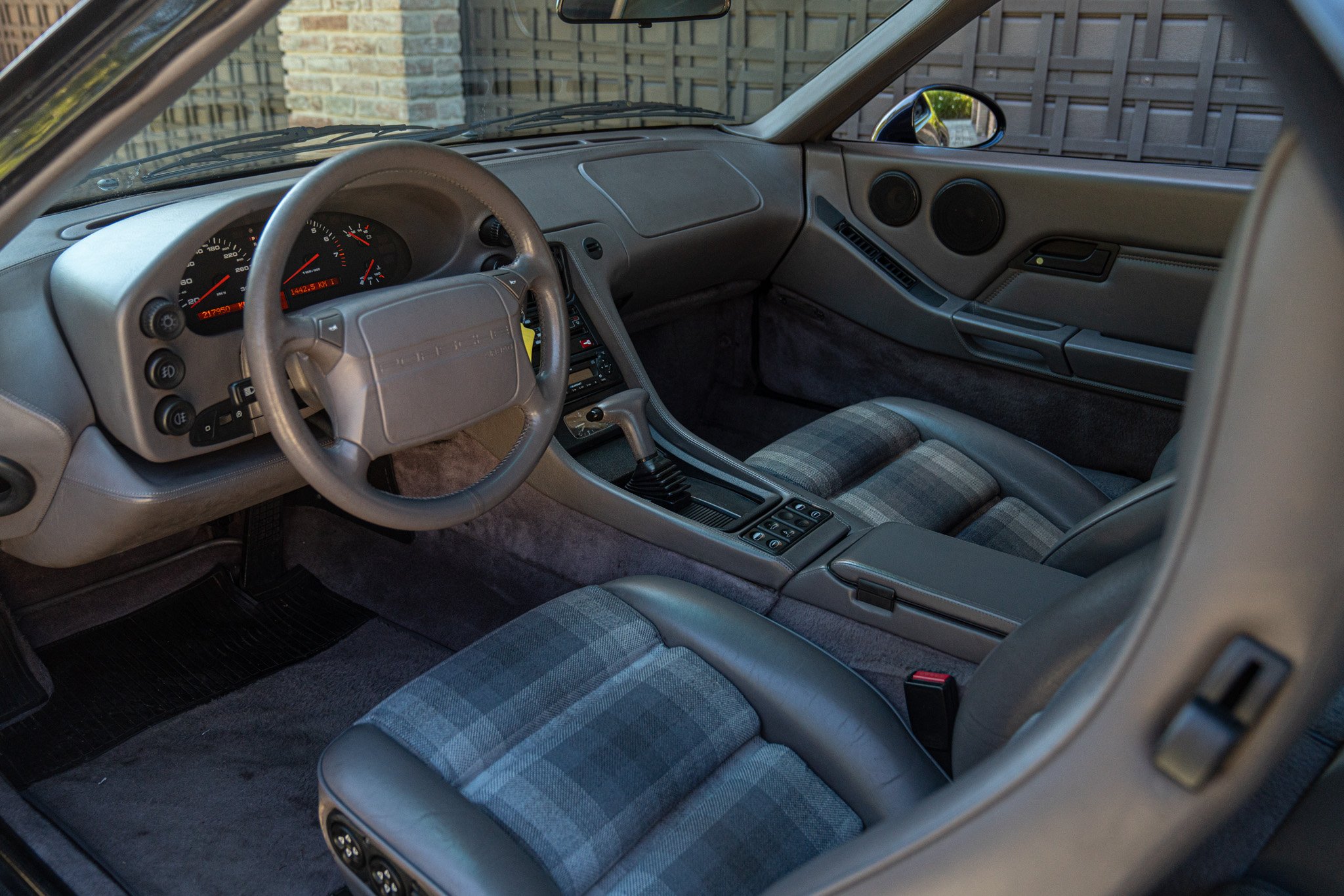 Porsche 928 GTS 