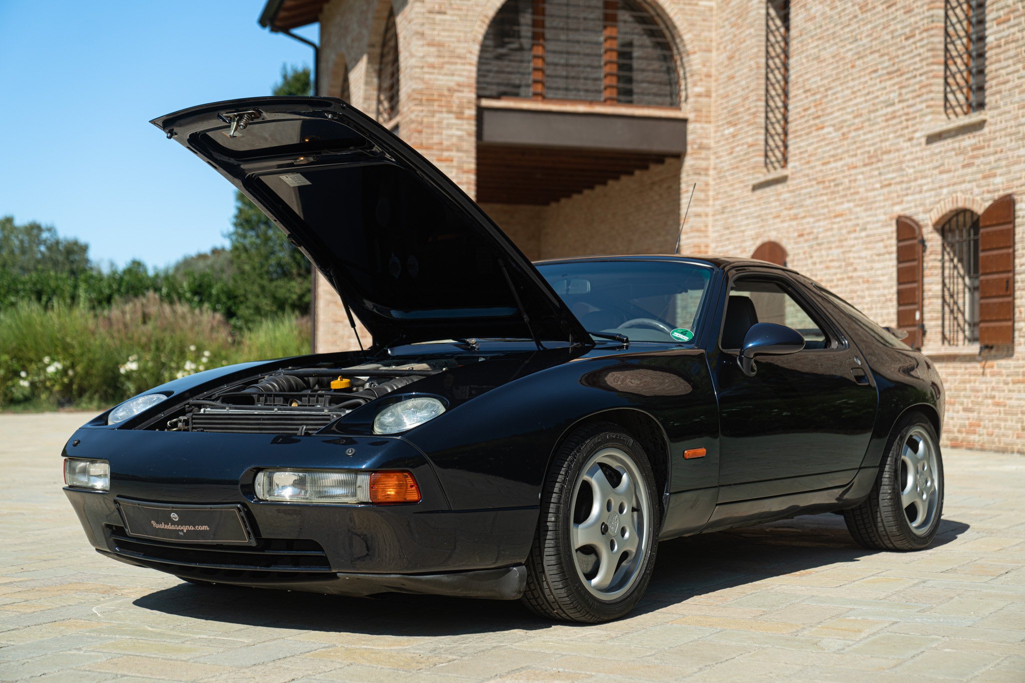 Porsche 928 GTS 
