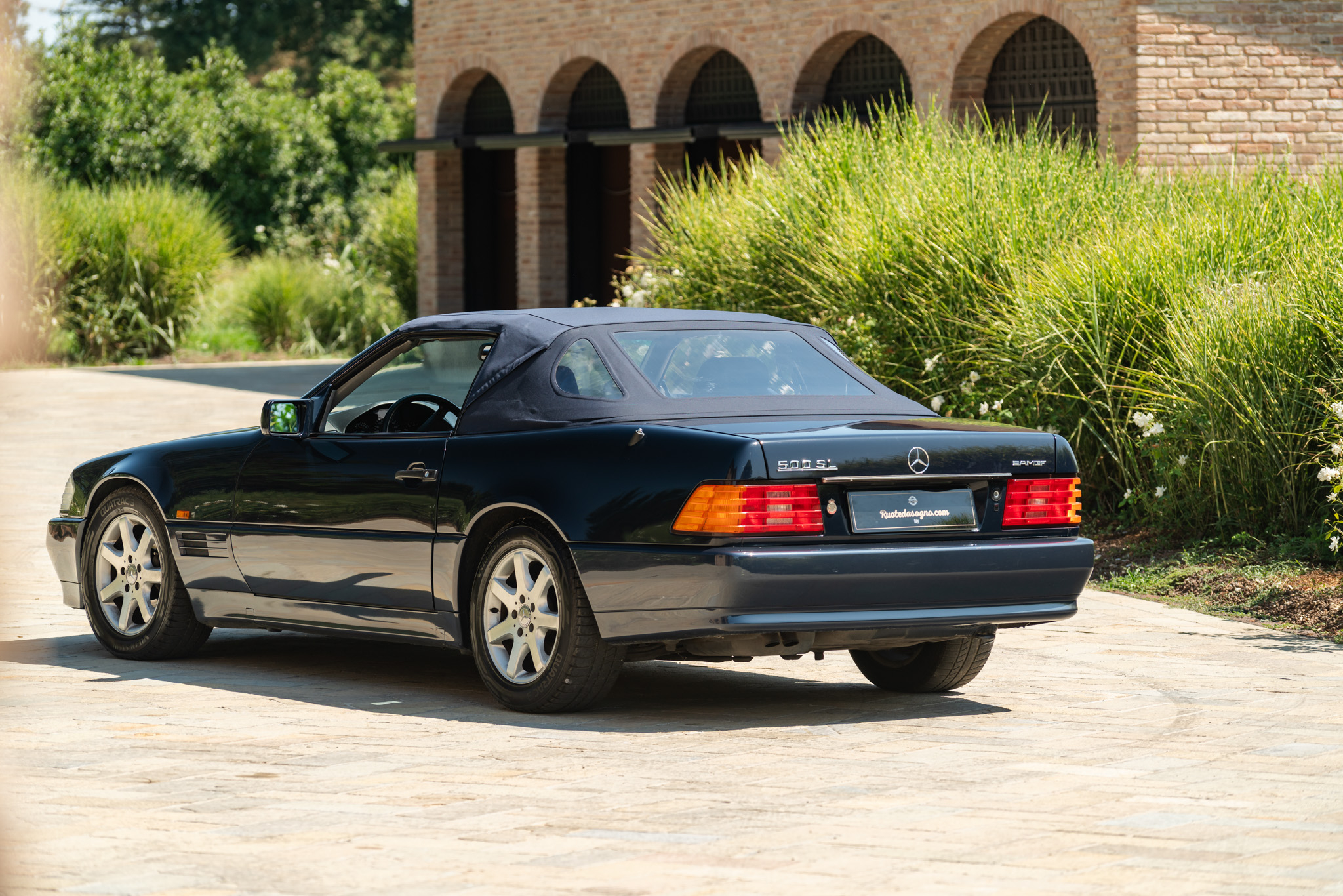 Mercedes Benz 500 SL 