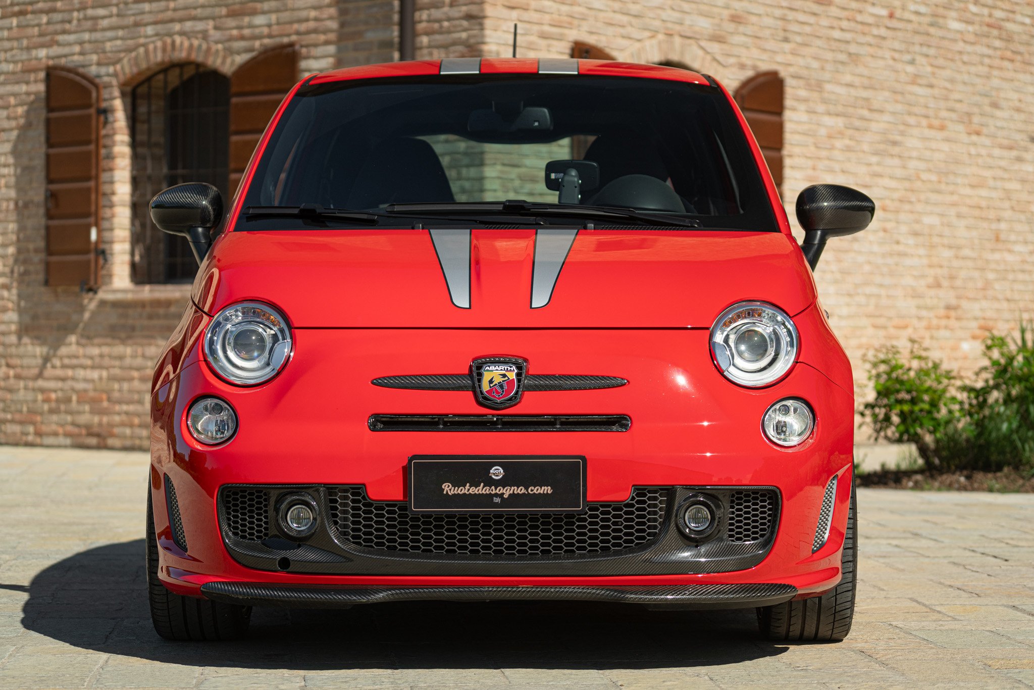 Abarth 695 TRIBUTO FERRARI 