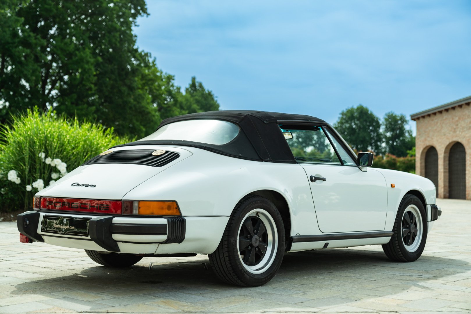 Porsche 911 CARRERA 3.2 CABRIOLET 