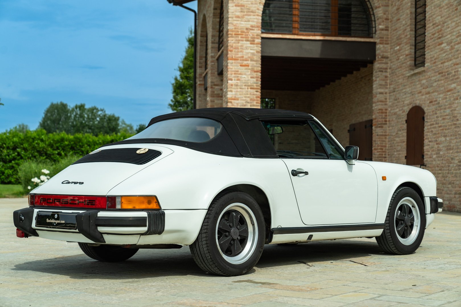 Porsche 911 CARRERA 3.2 CABRIOLET 