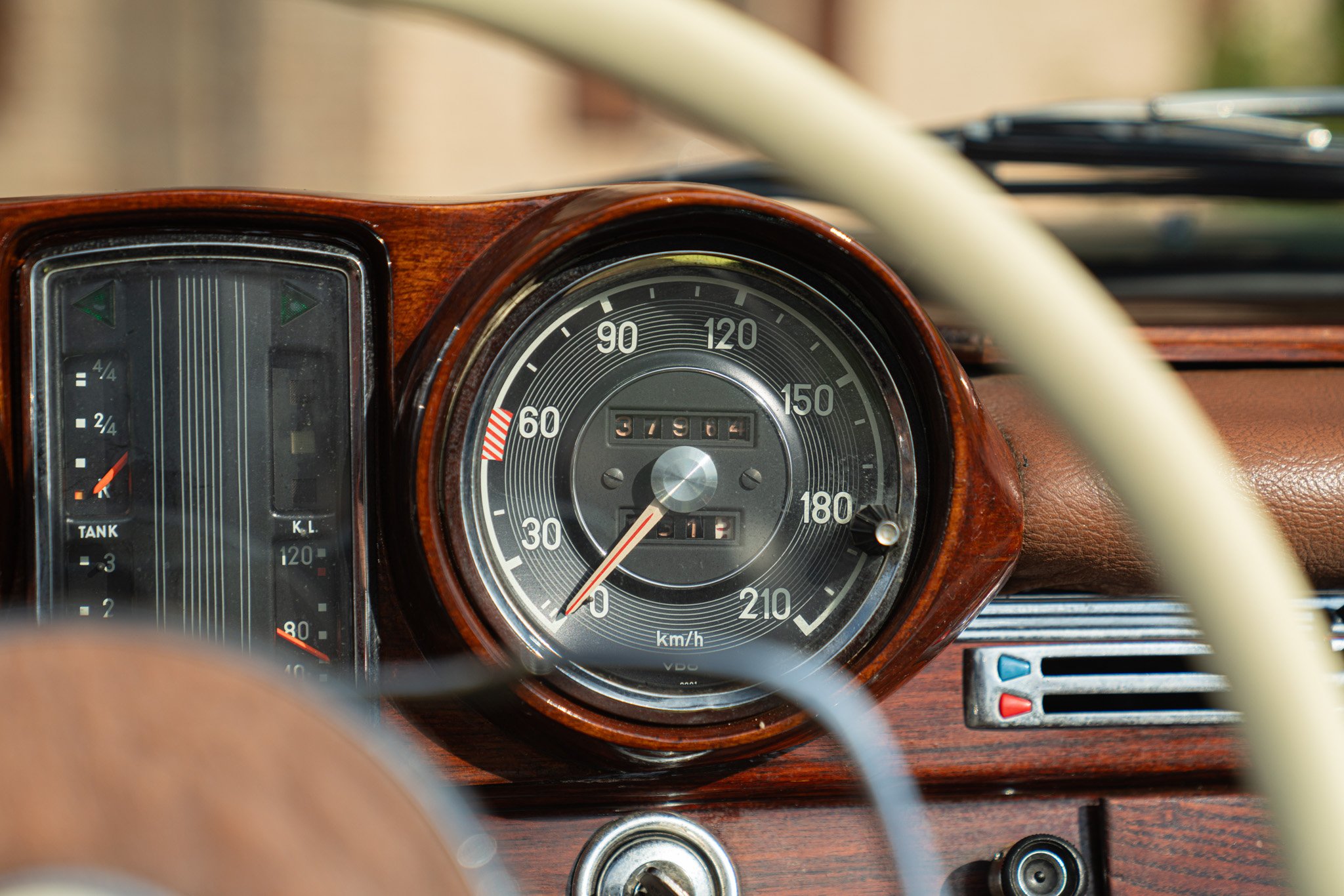 Mercedes Benz 220 SE CABRIOLET 