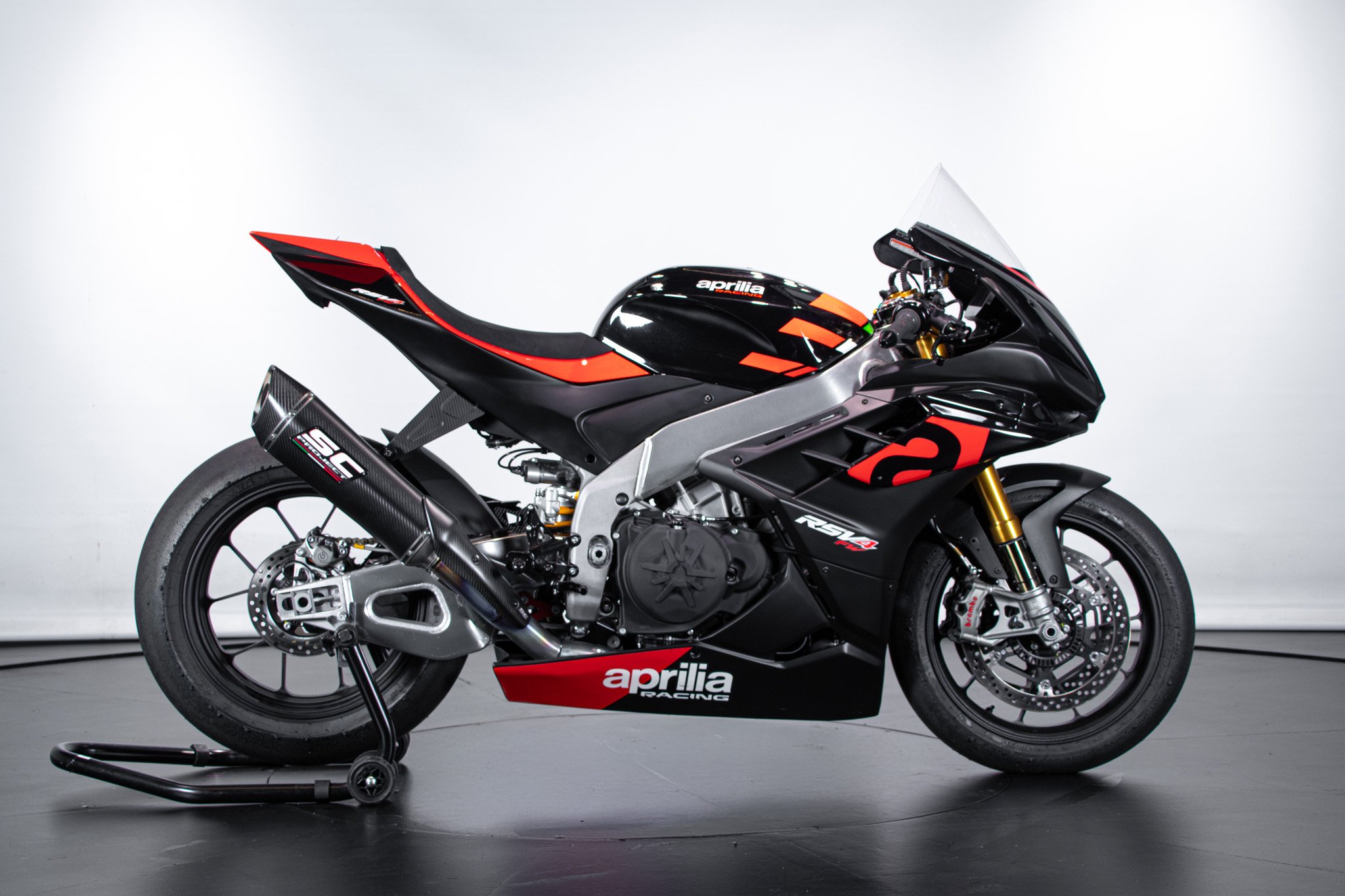 Aprilia RSV4 FACTORY WORKS 