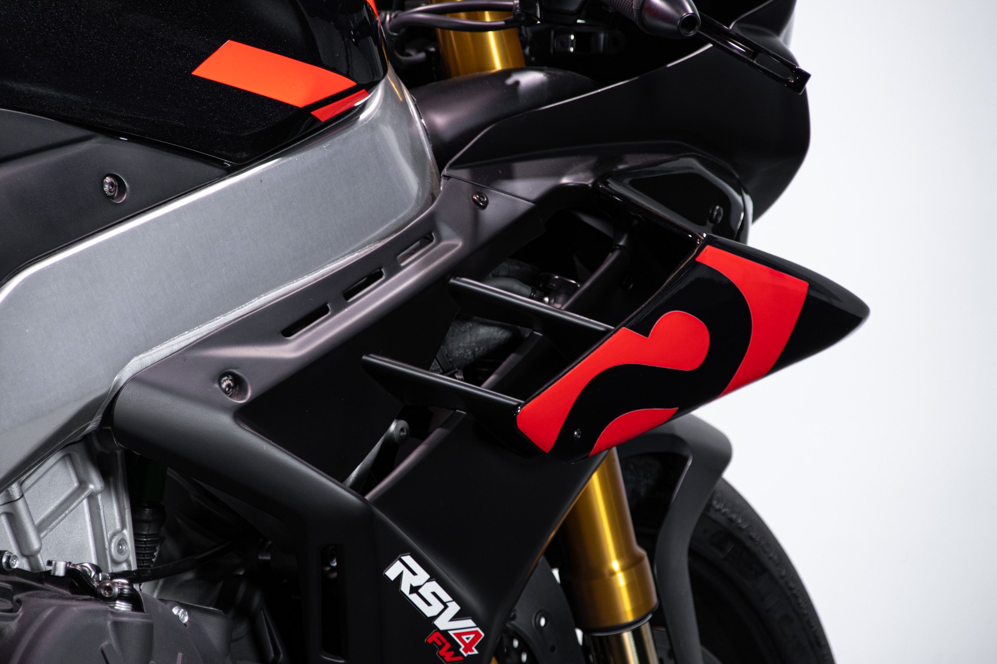 Aprilia RSV4 FACTORY WORKS 