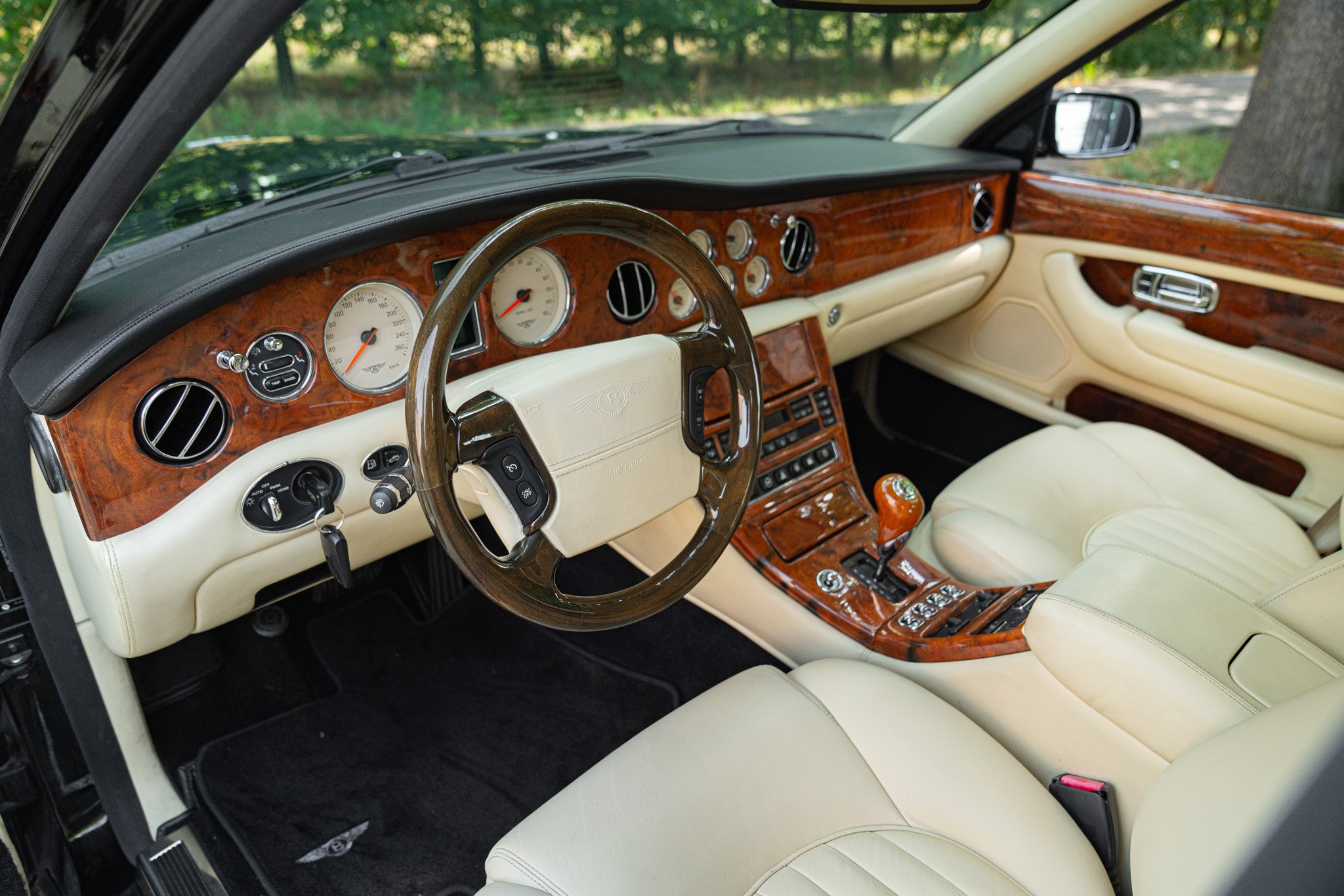 Bentley ARNAGE 