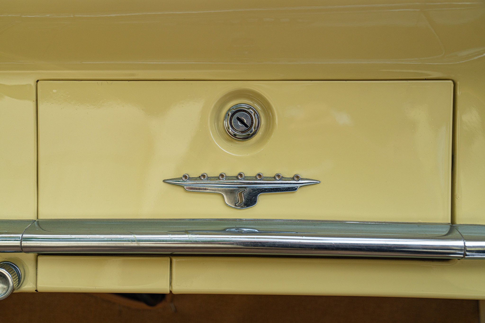 Studebaker CHAMPION REGAL DELUXE CABRIOLET 