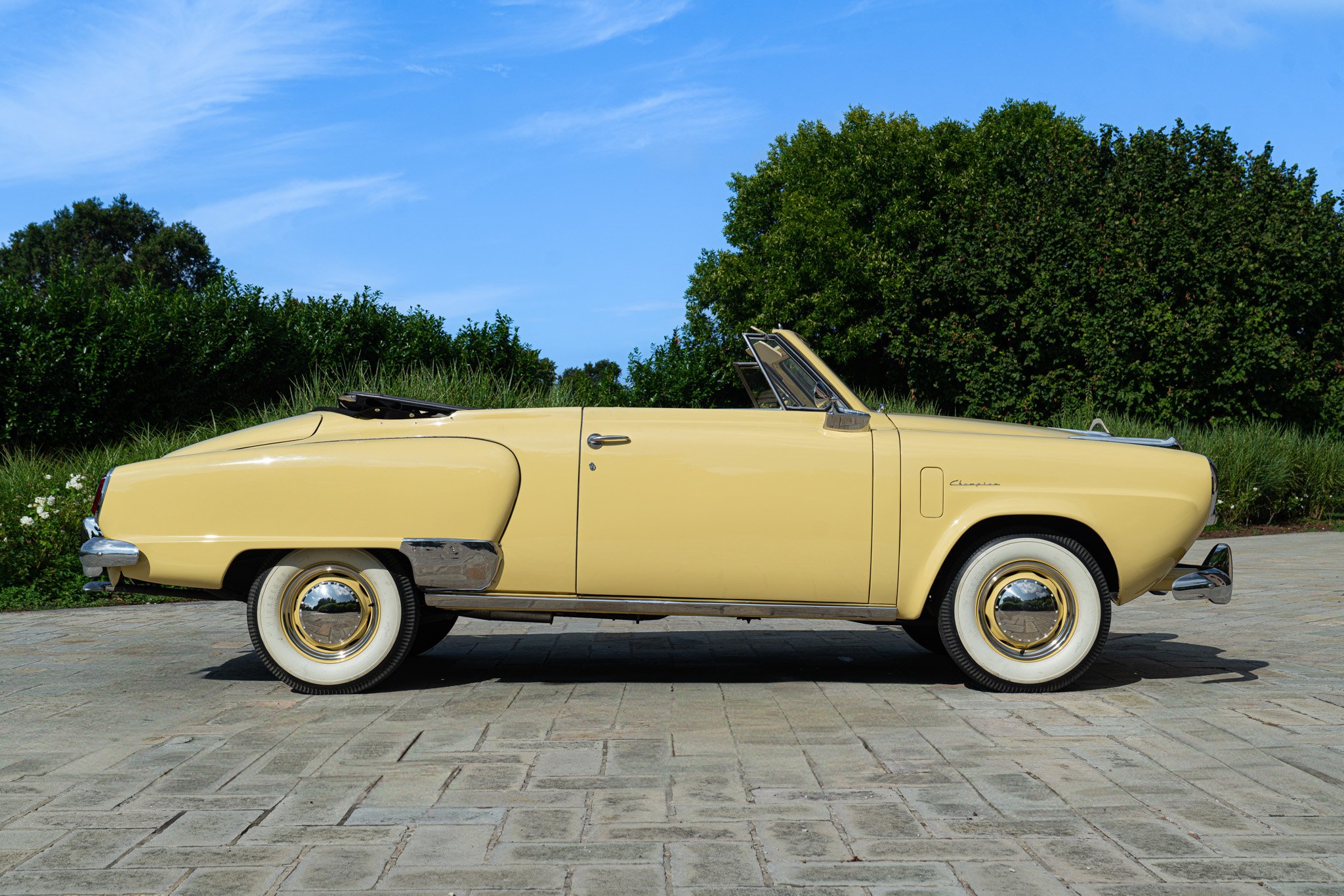 Studebaker CHAMPION REGAL DELUXE CABRIOLET 