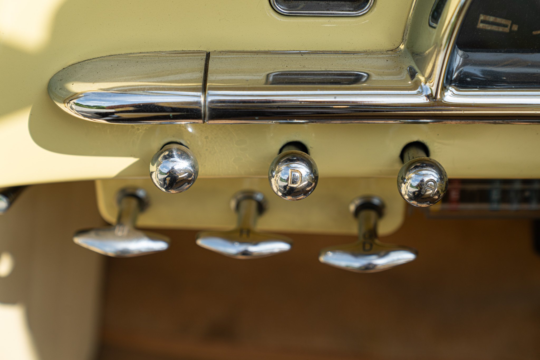 Studebaker CHAMPION REGAL DELUXE CABRIOLET 