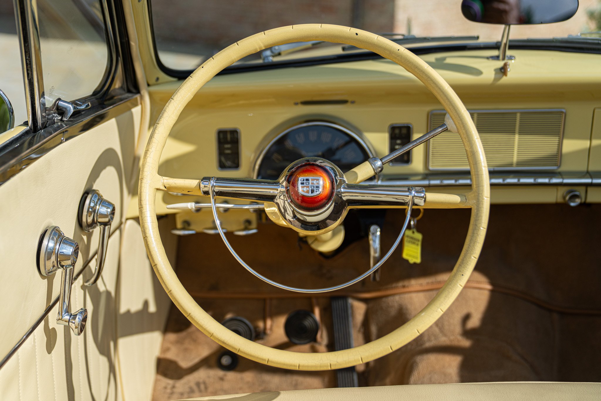 Studebaker CHAMPION REGAL DELUXE CABRIOLET 