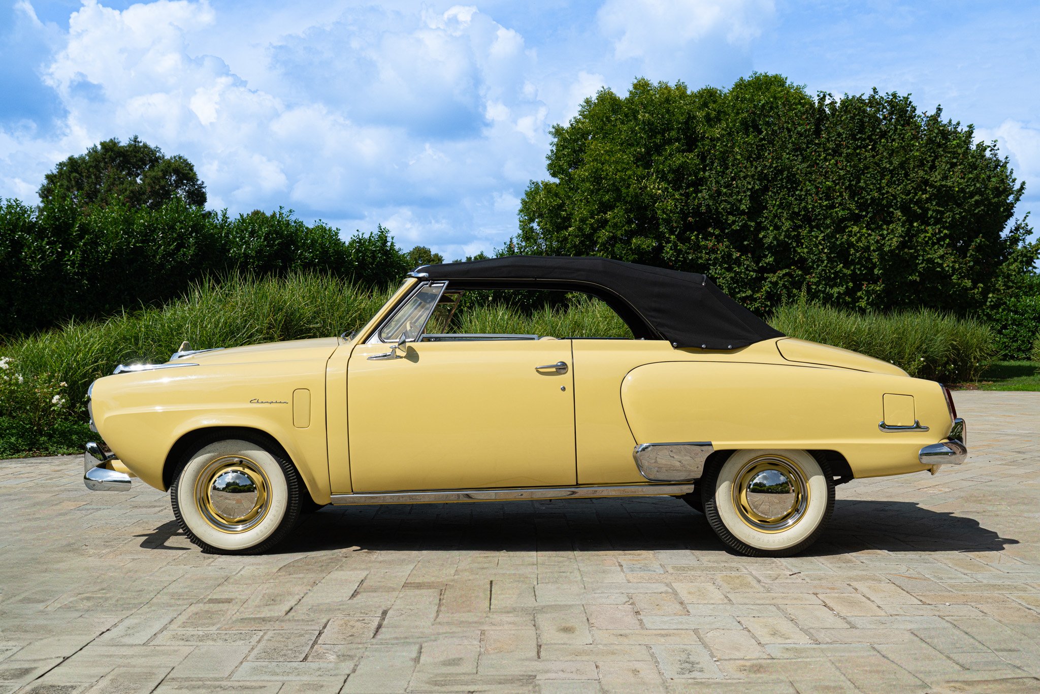 Studebaker CHAMPION REGAL DELUXE CABRIOLET 