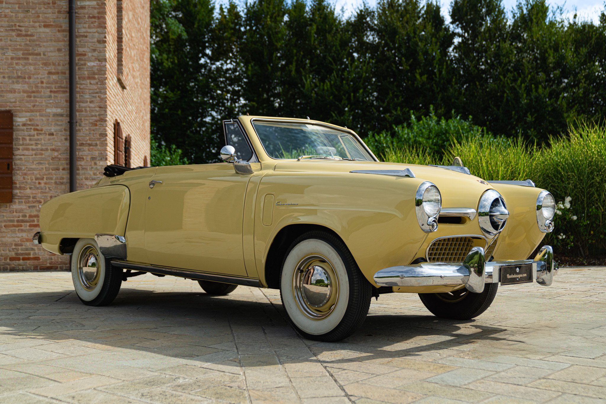 Studebaker CHAMPION REGAL DELUXE CABRIOLET 
