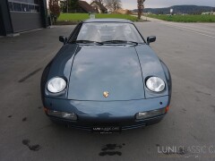 Porsche 928 S4