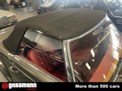 Mercedes Benz 230 SL Pagode mit Hard-Top und Stehendem 