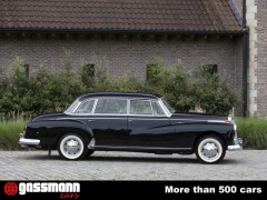 Mercedes Benz 300 D Adenauer Limousine mit Schiebedach W189 