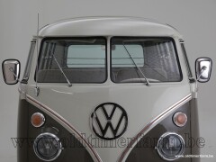 Volkswagen T1 Samba 21 Windows \'64 