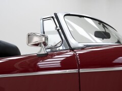 MG B \'74 
