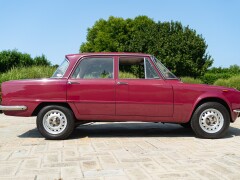 Alfa Romeo GIULIA NUOVA SUPER 1300 