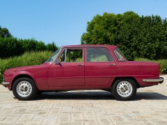 Alfa Romeo GIULIA NUOVA SUPER 1300 