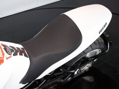 Ducati MONSTER 900 