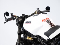 Ducati MONSTER 900 