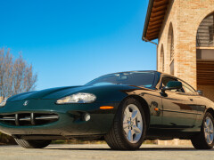 Jaguar XK8 