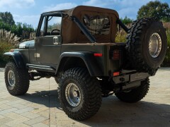 Jeep CJ7 