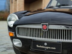 MG B GT SEBRING RHD 