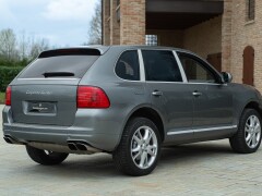 Porsche CAYENNE TURBO 