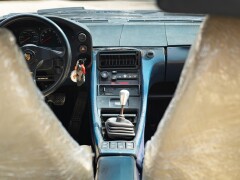 Porsche 928 