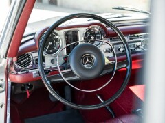 Mercedes Benz 280 SL 